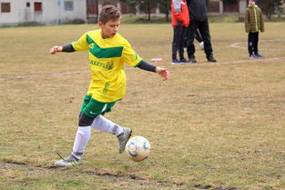 爱游戏体育 -足球最新战报！法国队迎战澳大利亚队，压哨绝杀，引爆全场观众欢呼